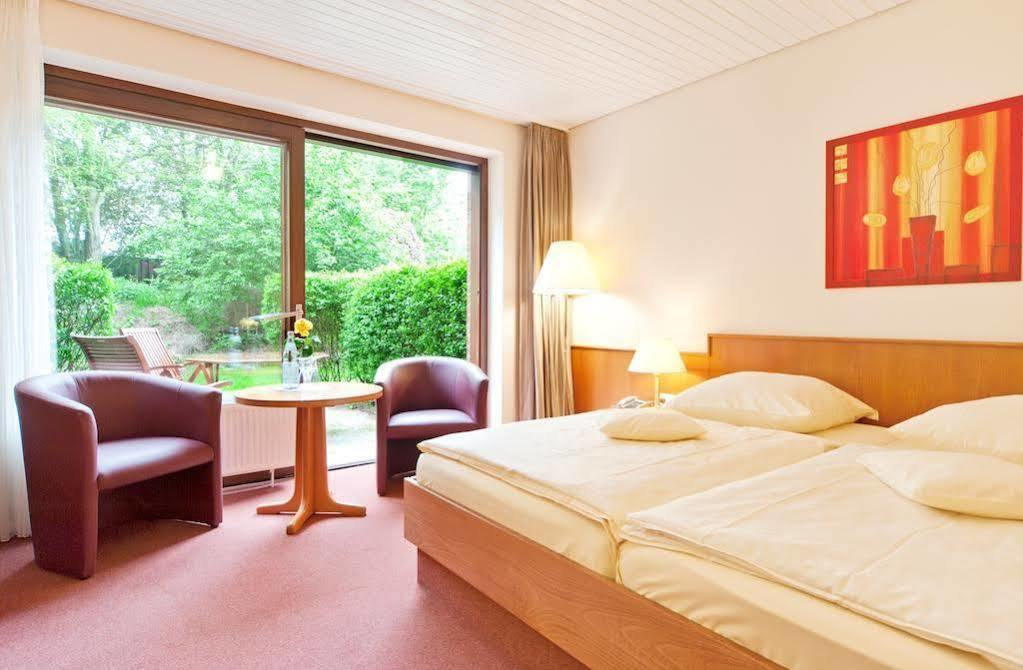 Akzent Hotel Cordes & Restaurant Am Rosengarten Sottorf Eksteriør bilde