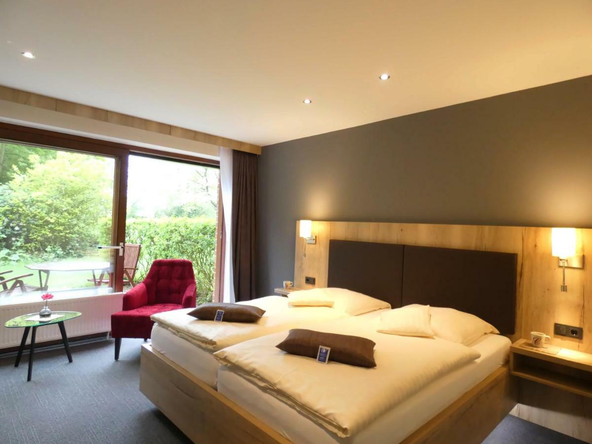 Akzent Hotel Cordes & Restaurant Am Rosengarten Sottorf Eksteriør bilde